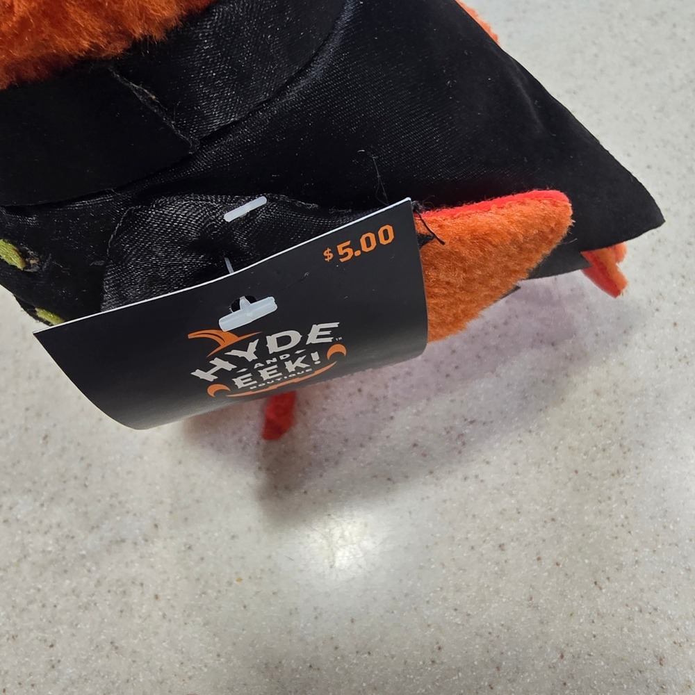 CLAWSON Hyde & Eek Halloween Bird Vampire Orange Black Cape Target 2019 NWT - Picture 4 of 11